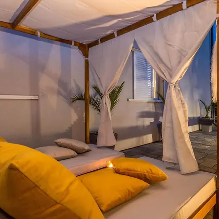 Semesterbostad Luxurious Home In Biograd Biograd Na Moru