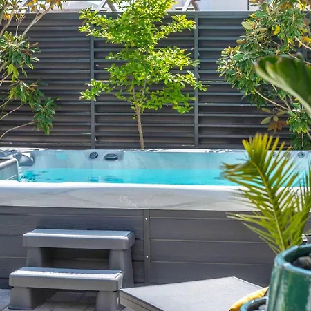 Casa vacanze In Biograd With Heated Swimming Pool *