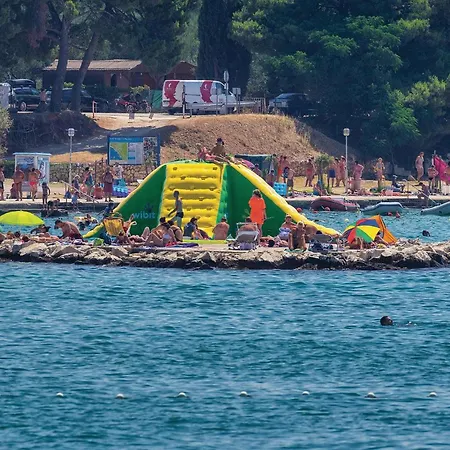 Luxurious Home In Biograd *