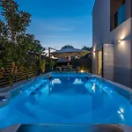In Biograd With Heated Swimming Pool Ferienhaus *