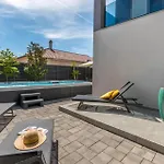 In Biograd With Heated Swimming Pool Ferienhaus *