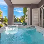 In Biograd With Heated Swimming Pool Ferienhaus *