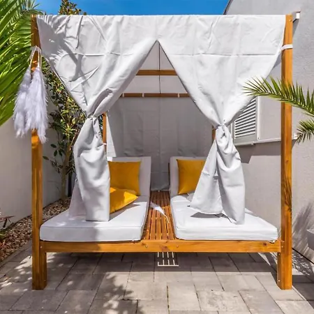 Luxurious In Biograd