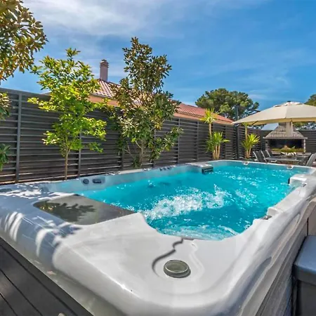Luxurious In Biograd *