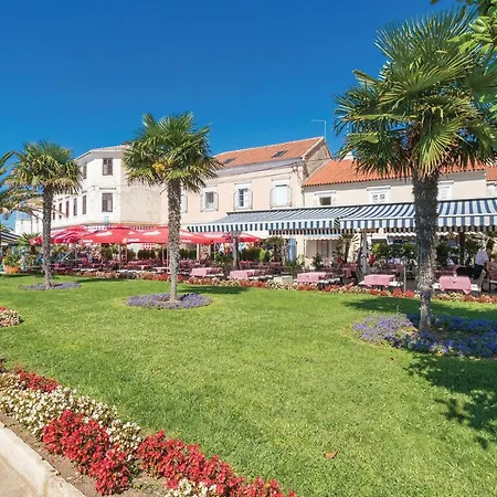 Casa vacanze Luxurious In Biograd *
