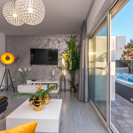 Amazing In Biograd With Kitchen Holiday home Biograd Na Moru