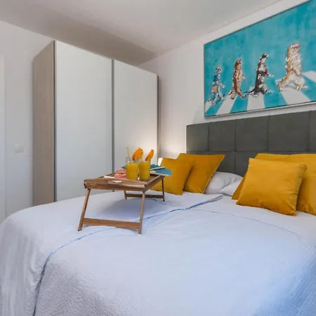 Amazing In Biograd With Kitchen Biograd Na Moru